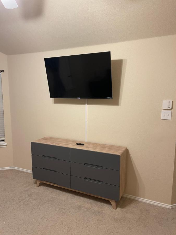 Modern 3Br House - Game Room, Office, Backyard The Colony Exterior foto
